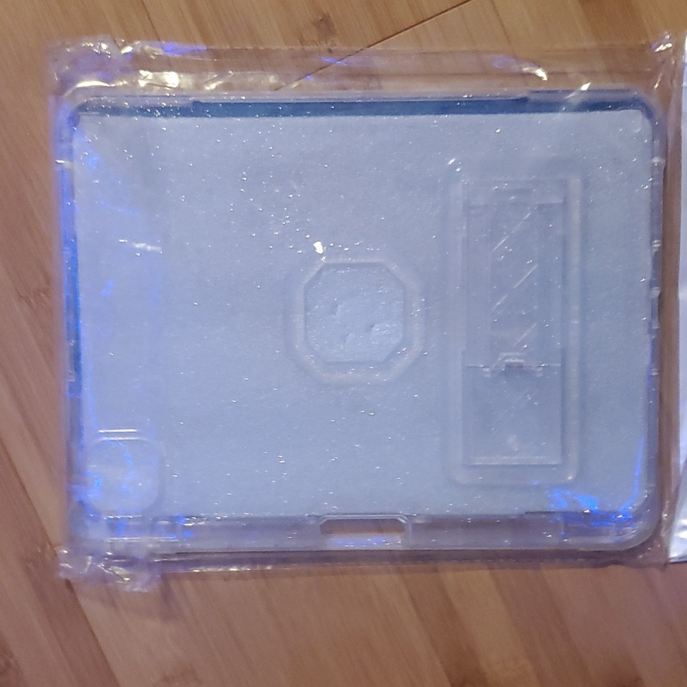 IPad case - Picture 2 of 3